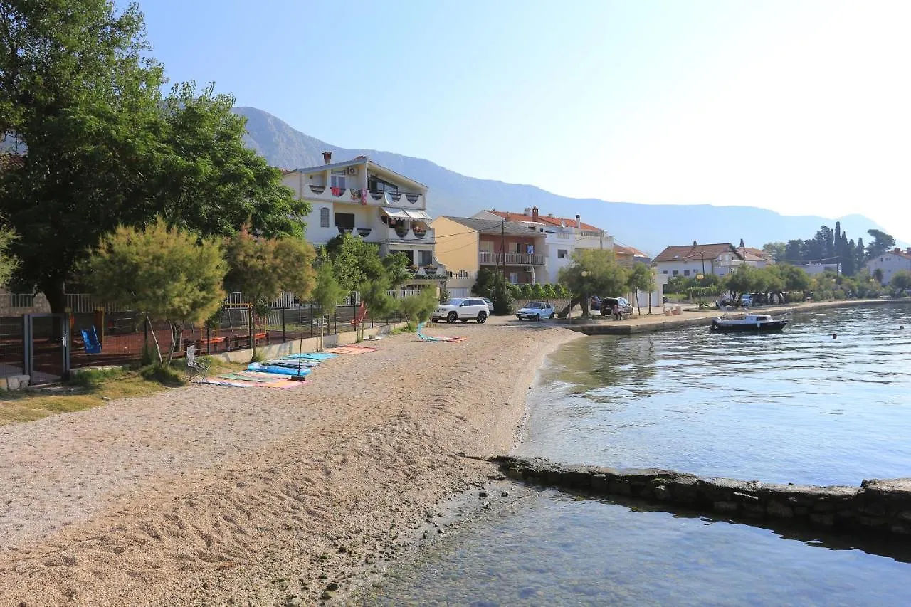 Apartments By The Sea Kastel Kambelovac, Kastela - 20605 Croatia
