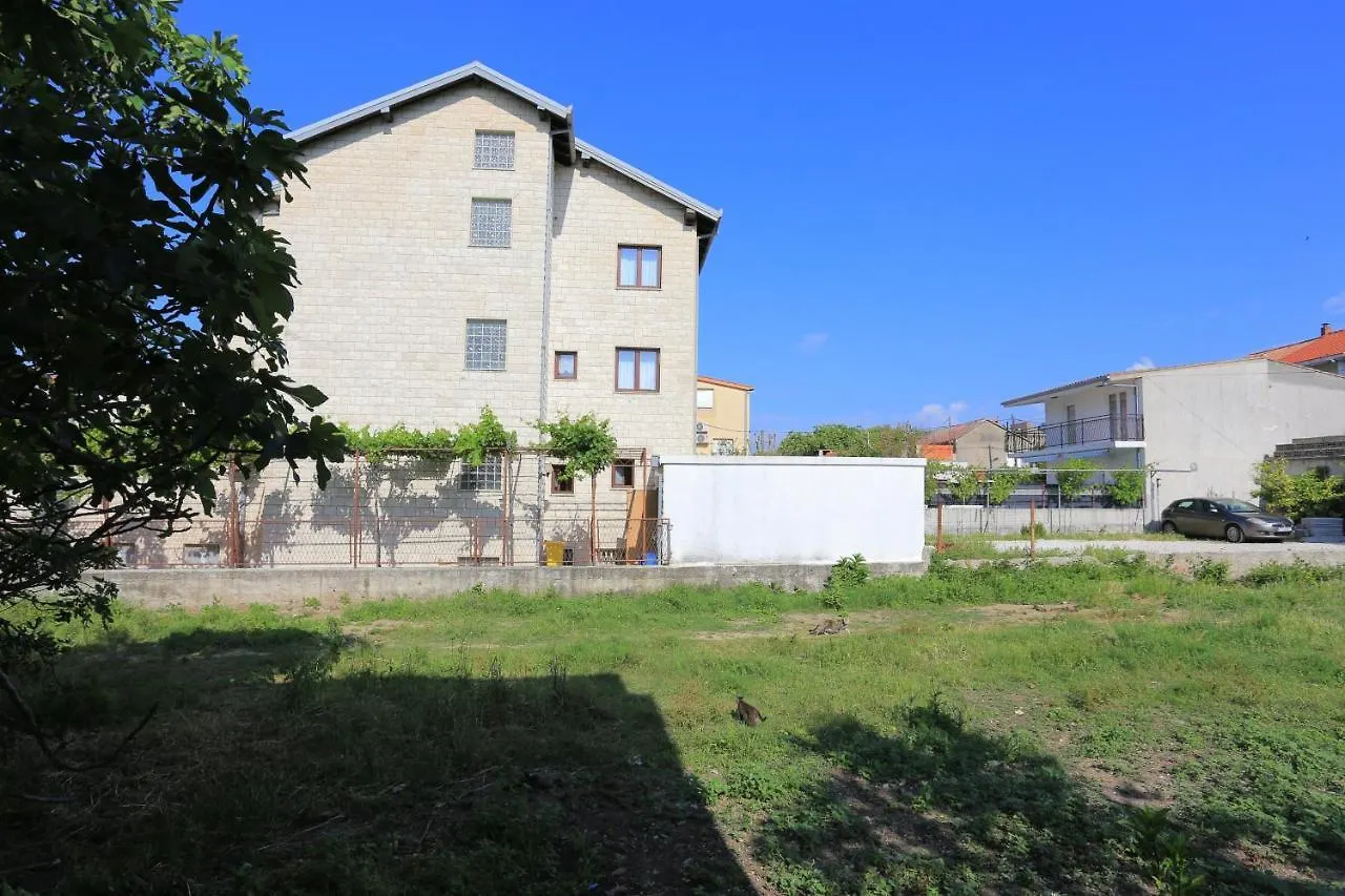 Apartments By The Sea Kastel Kambelovac, Kastela - 20605