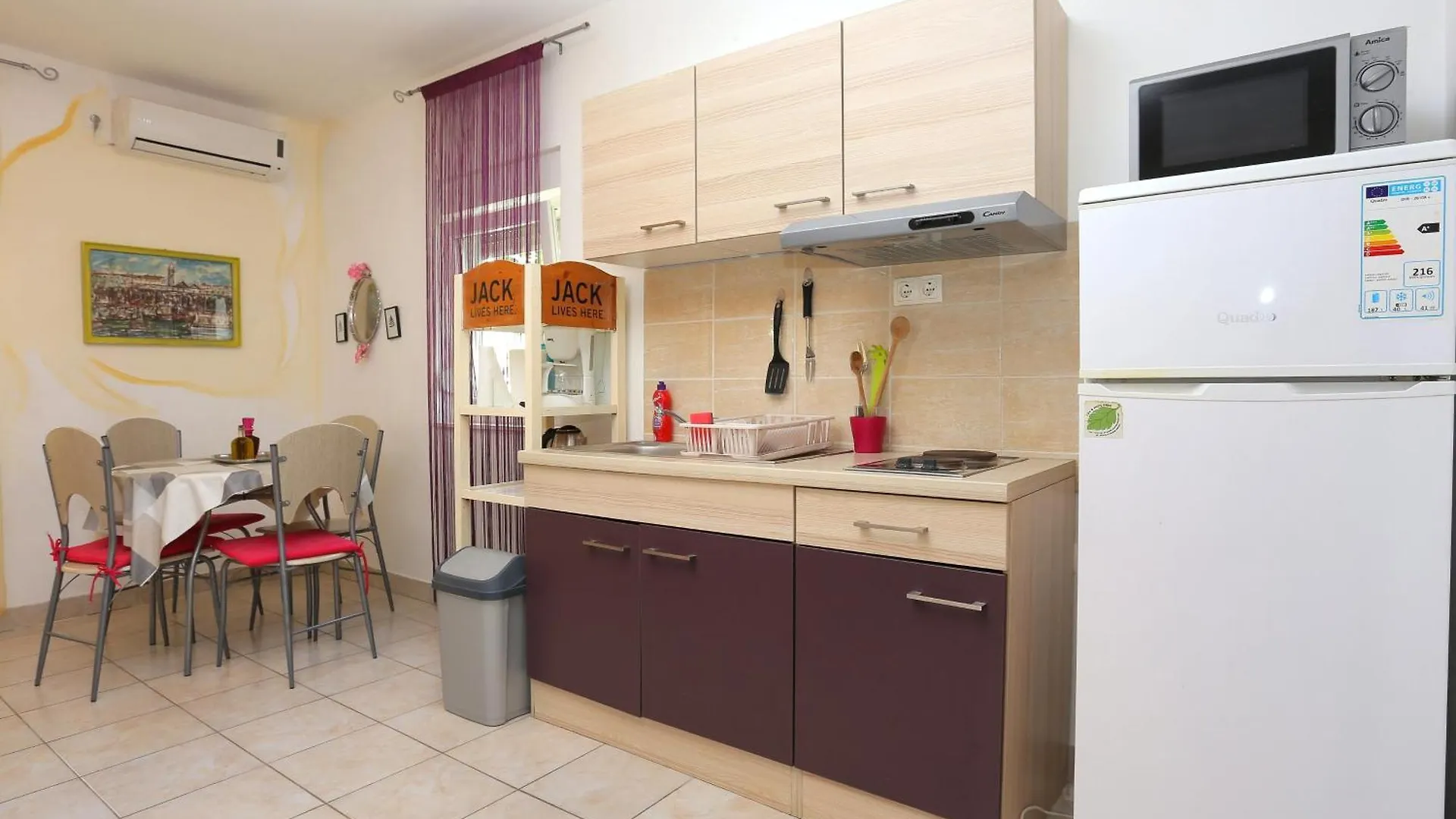Apartments By The Sea Kastel Kambelovac, Kastela - 20605