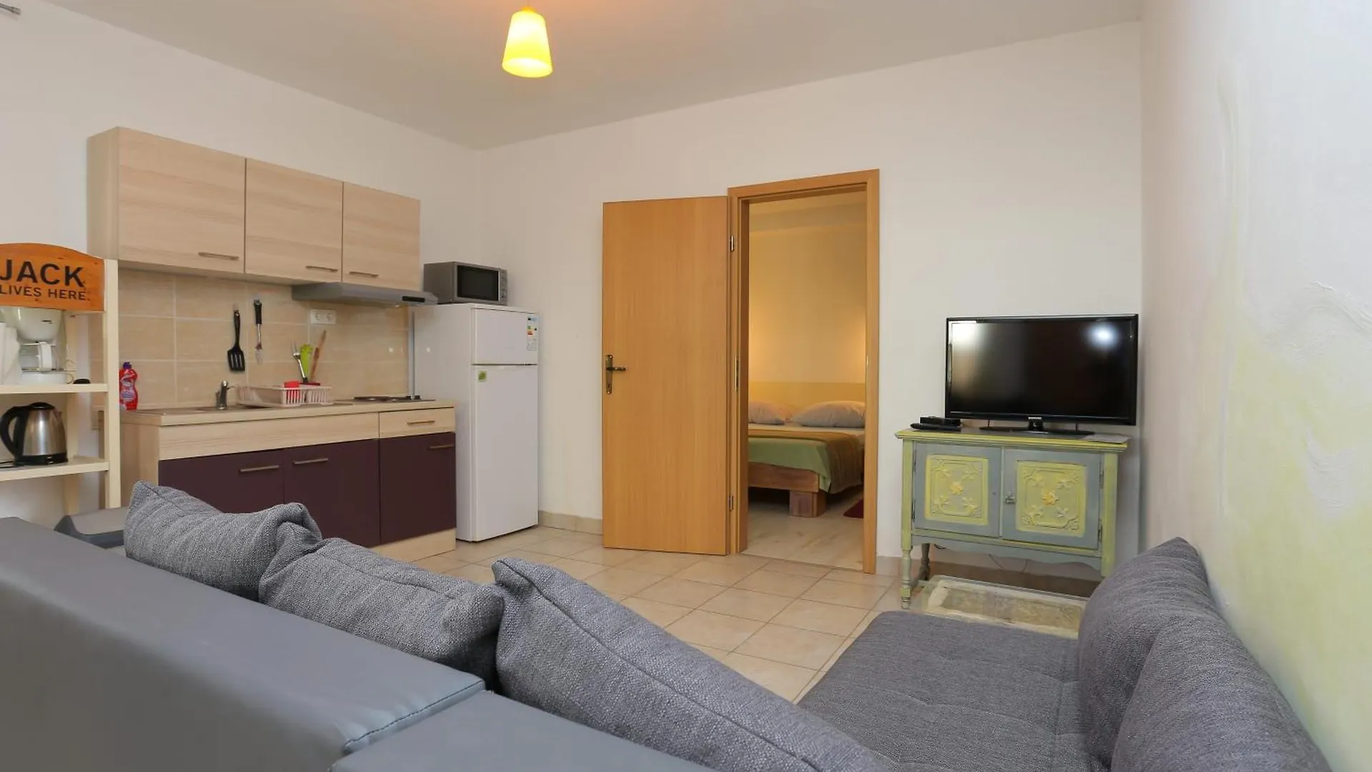 Apartments By The Sea Kastel Kambelovac, Kastela - 20605